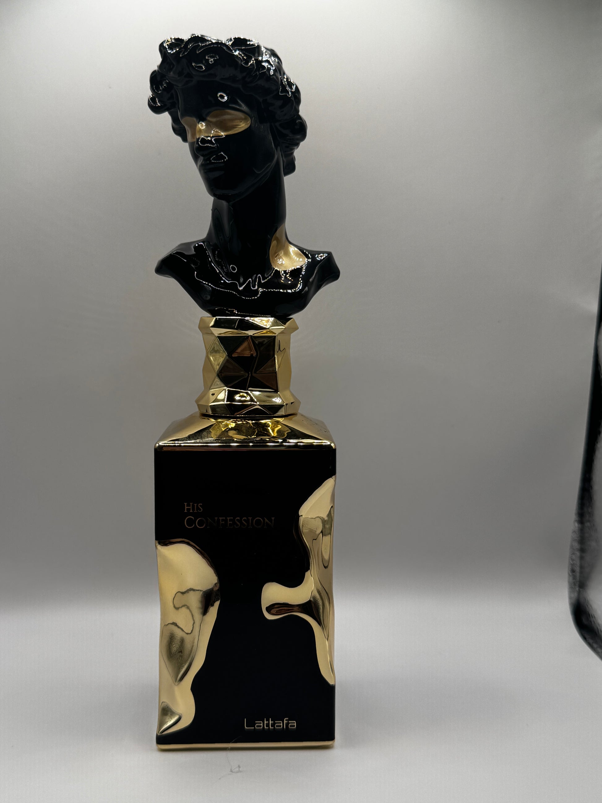 Perfume His Confession 100ml de Lattafa (masculino)